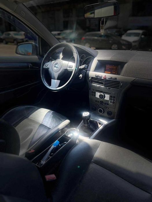 Opel Astra- 1.7cdti -101к.с.- кожа, подгрев-ecotec