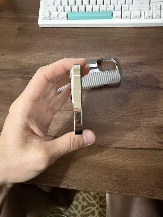 Продам iPhone 13 Pro на 256 ГБ