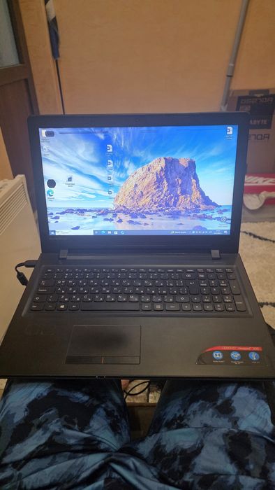 Лаптопи Lenovo idepad 300 и DELL Inspiron 3737