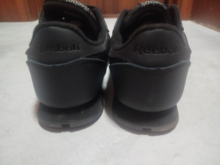 Продаю кросовки Reebok Classic