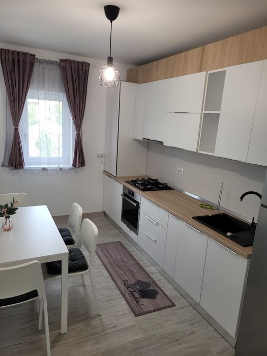 Inchiriez garsoniera