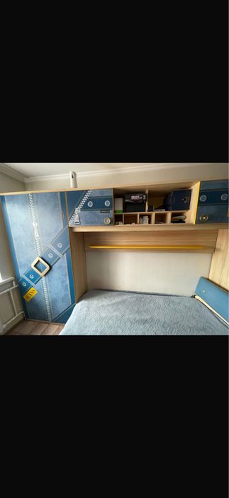 Продам спальный гарнитур