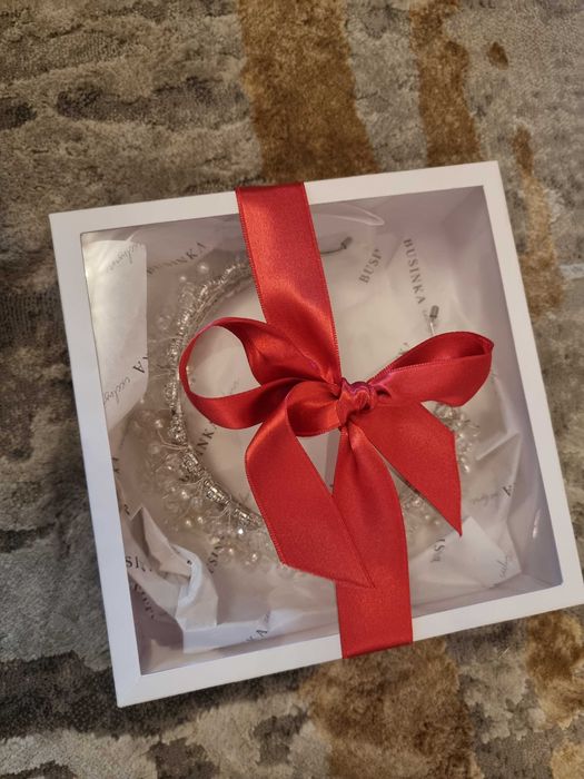 Coronita mireasa Businka - pietre Swarovski si perle nepurtata