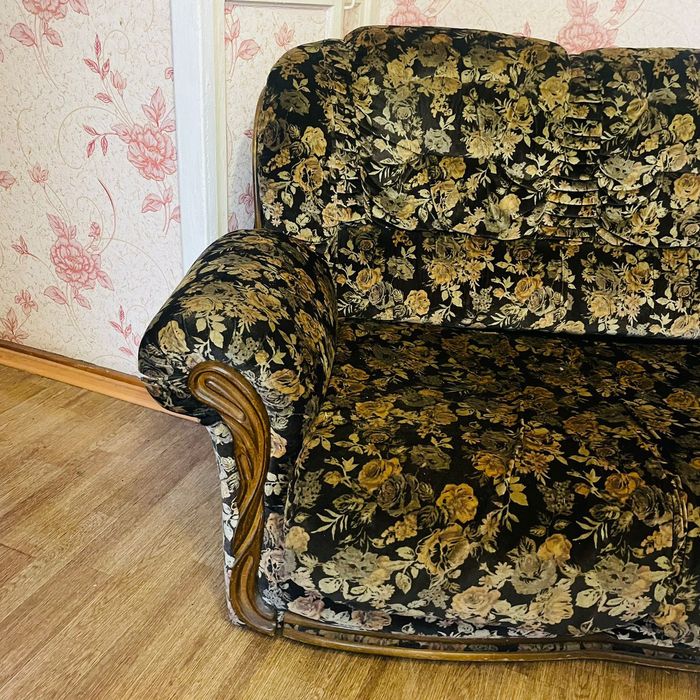 Продам мягкий уголок "Потютьков"