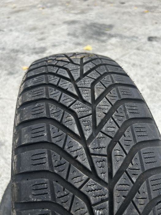 2бр Зимни гуми Yokohama 215/65R17