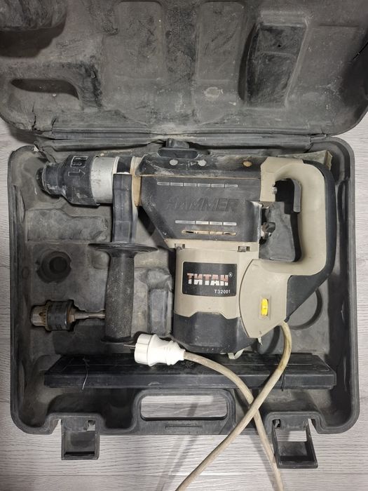 Перфоратор в хорошем состоянии