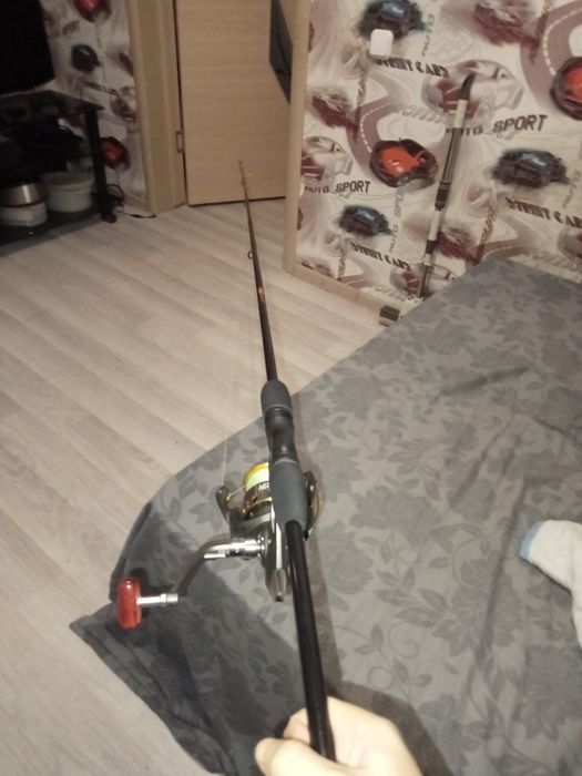 Продам спиннинг новый