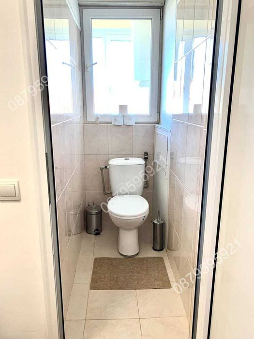 Дава се под наем Двустаен апартамент в Бургас, Център - 70 кв.м за 561 € - Снимка #18