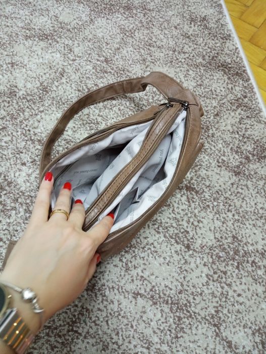 Geanta Coveri în stare foarte bună