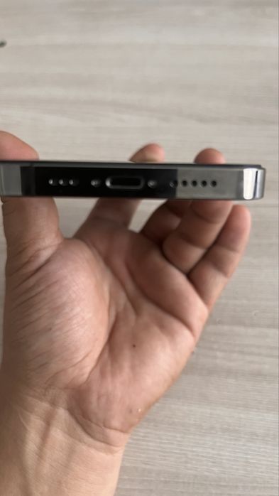 Apple 13 pro в отличном состояний