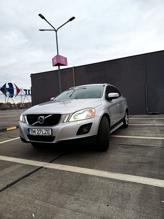 volvo xc60 full summum 4x4 manual navi piele xenon distributie noua