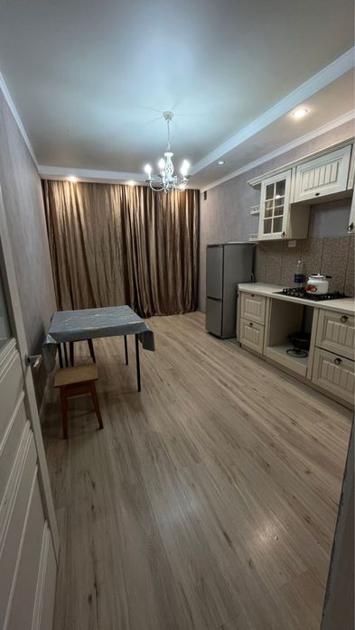 Сдам 2ком кв 87кв, 8 школа!