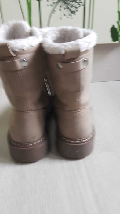 Vand ghetute bocanci de dama