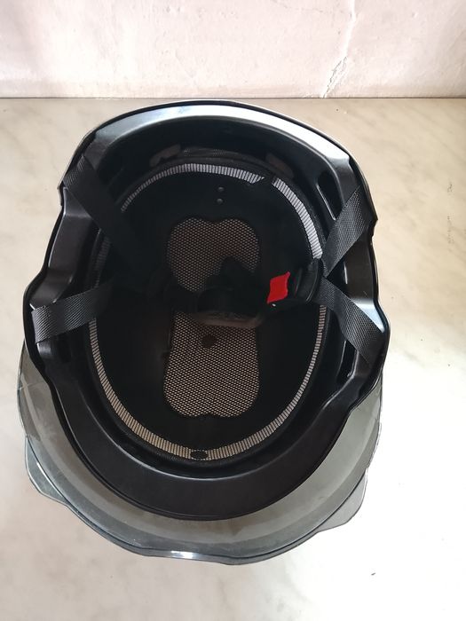 Каска мен очки скутерге