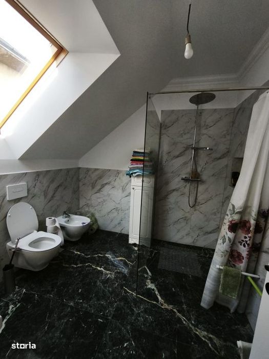 Casa cu 8 camere, 750 mp teren , Radauti