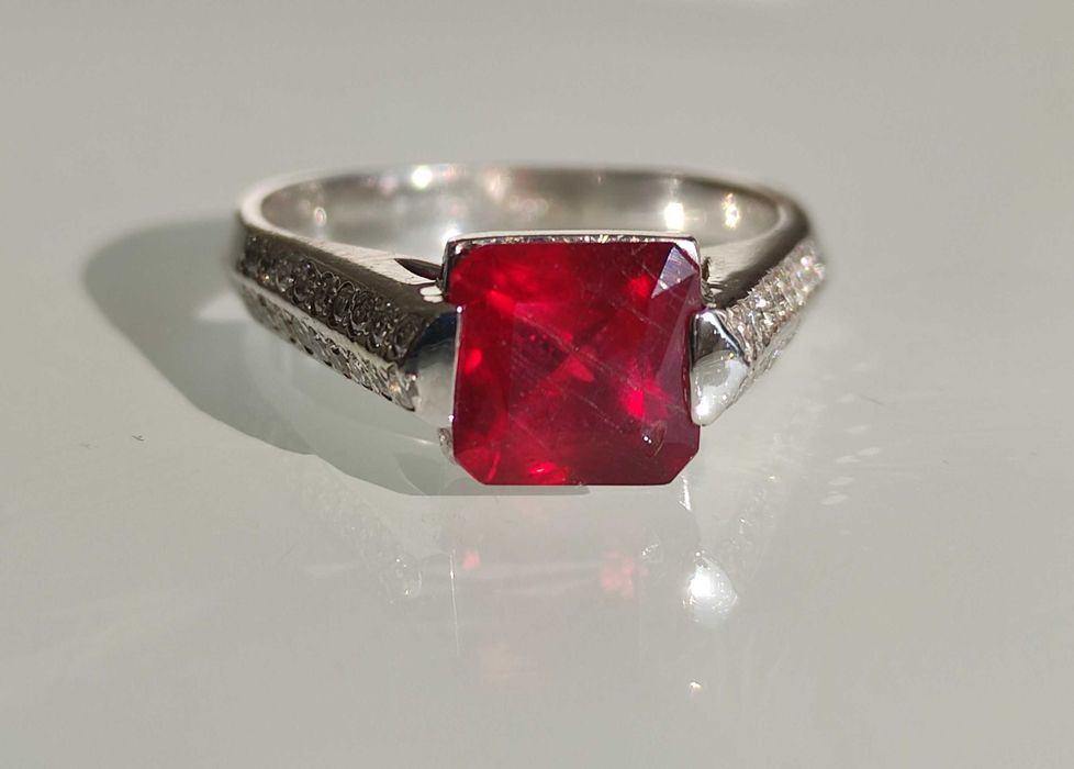 Inel aur 14k cu diamante si rubin 2.31ct