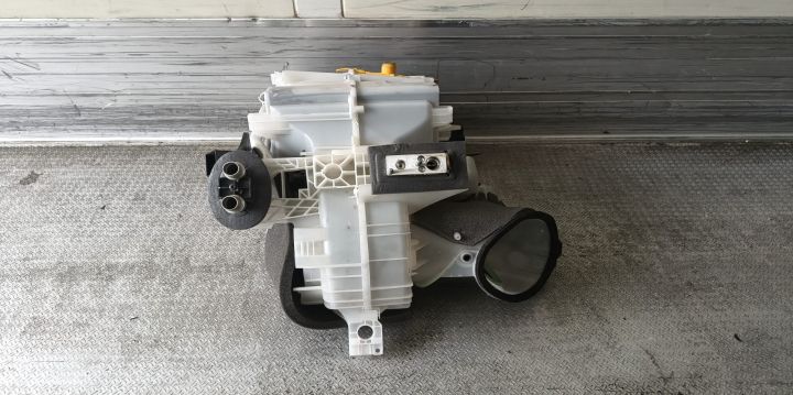 Aeroterma bord 9824205580 Peugeot 208 prima generatie (facelift)