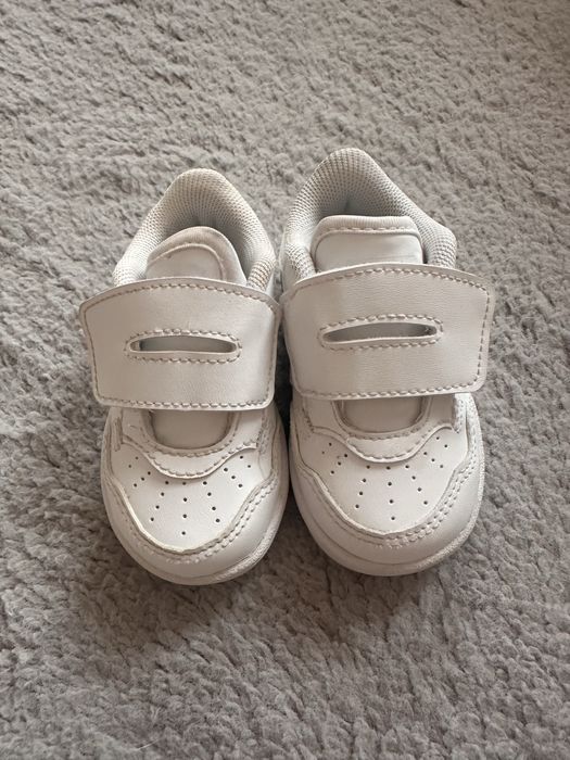 Бебешки обувки Adidas