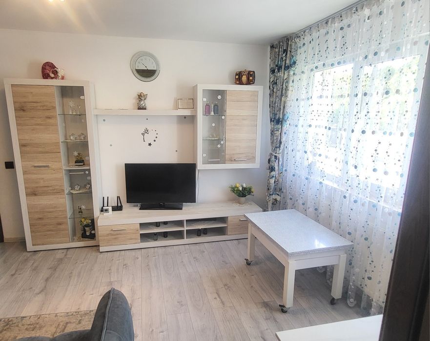 Proprietar,închiriez apartament 2 camere semidecomandat,parter,centrala,mobilat si utilat modern,cu loc de parcare-Gavana,Pitești