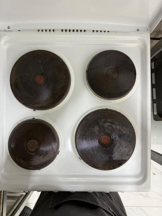 Продам электроплитку Artel