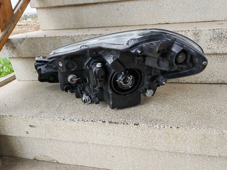 Фар  Toyota Yaris LED десен/Фар Тойота Ярис/Фар Yaris Оригинален