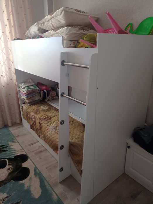 2 этажный кровать с матрасом