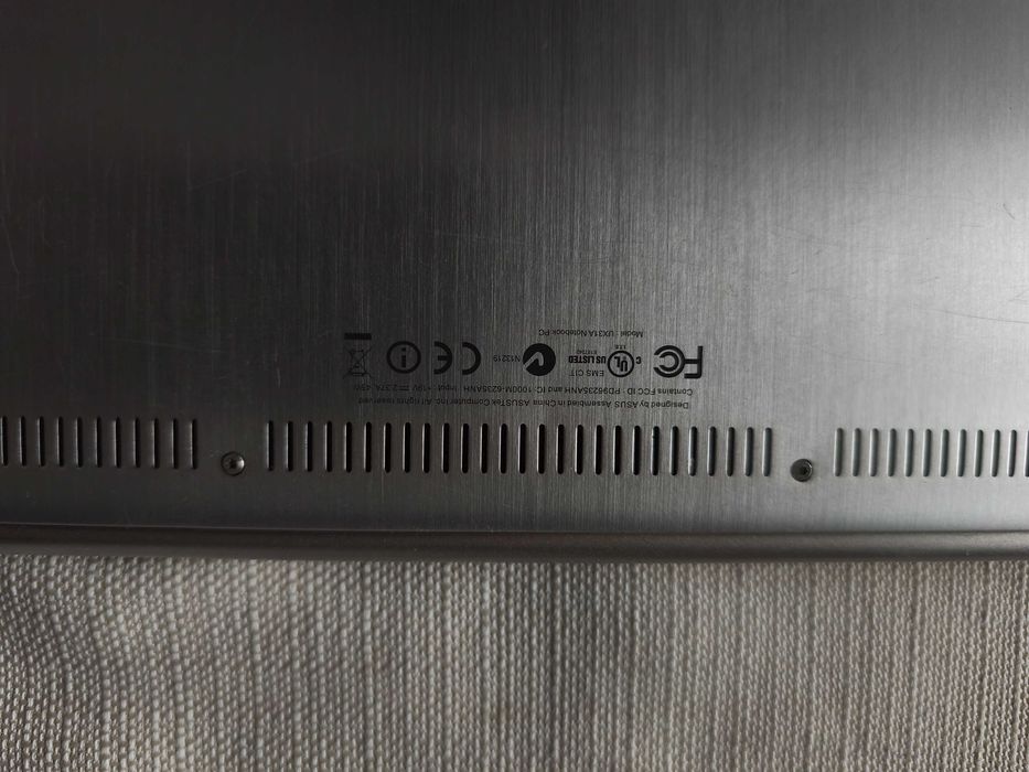 Asus UX31A Notebook на части