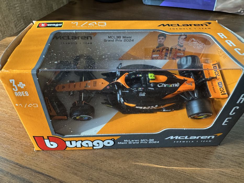 Игрушка Formula1 McLaren MCL38 bburago