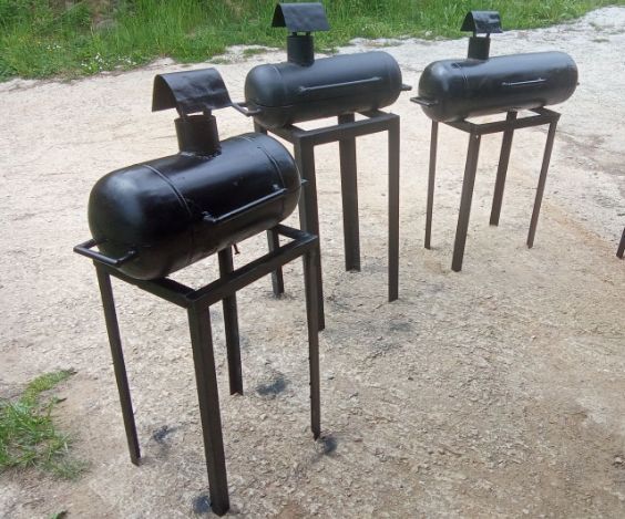 Барбекю на дървени въглища