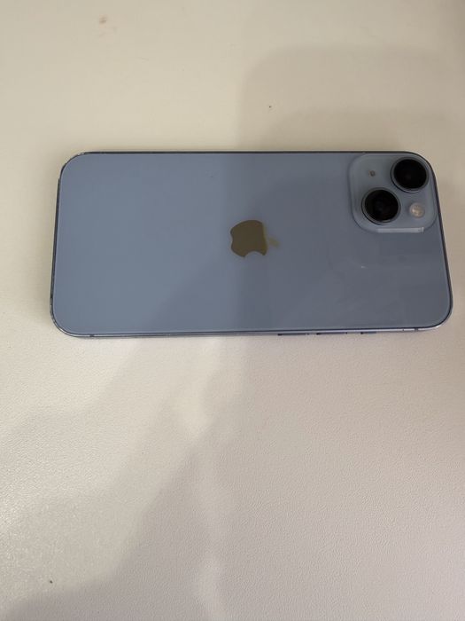 Iphone 14 albastru