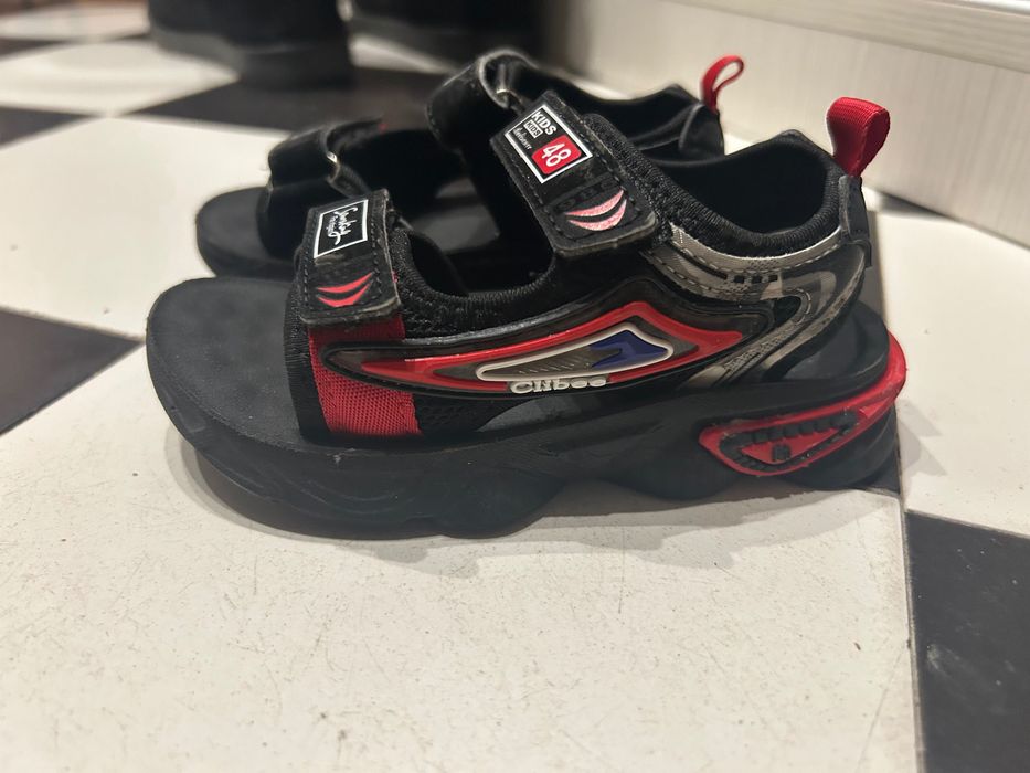 Детски сандали 24