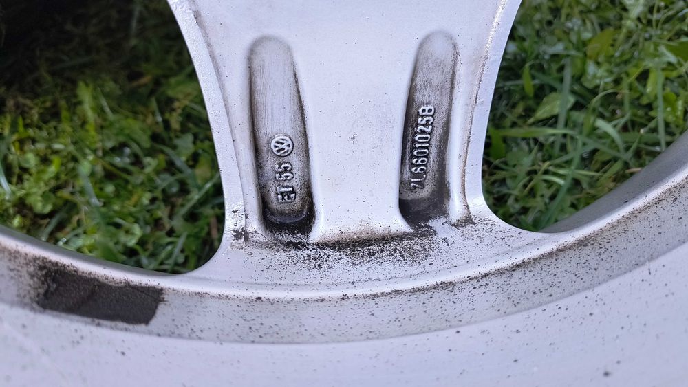 Гуми зимни с джанти за Туарег 17 цола