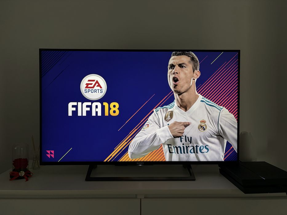 PlayStatin 4 Slim ( 5 Jocuri + 2 Controlare)