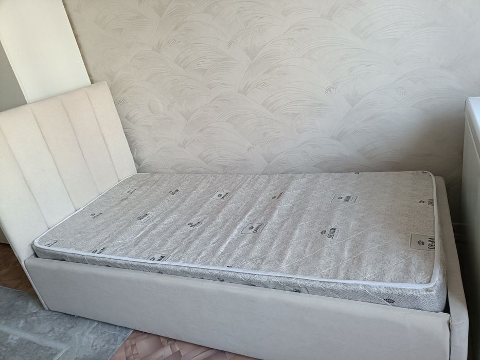 Продам 1.5 кровать