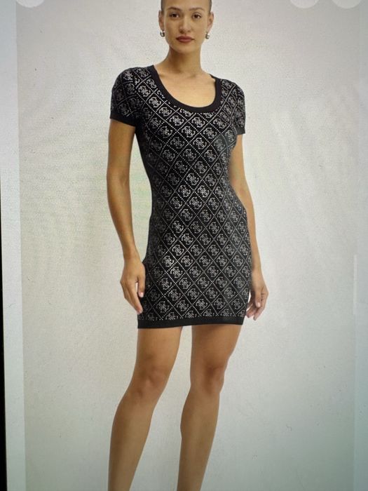 Нова рокля Guess