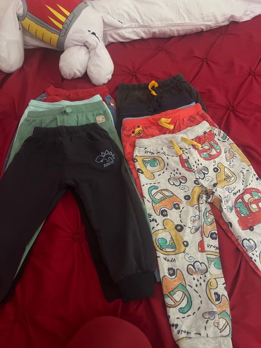 Pantaloni de băiețel de trening