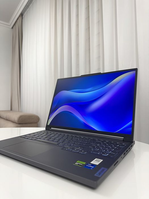 Lenovo LEGION Slim 5 ,RTX 4070 , i7-13700H , 32GB RAM , CA NOU