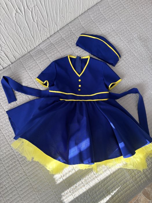 Продам костюм стюардессы на девочку