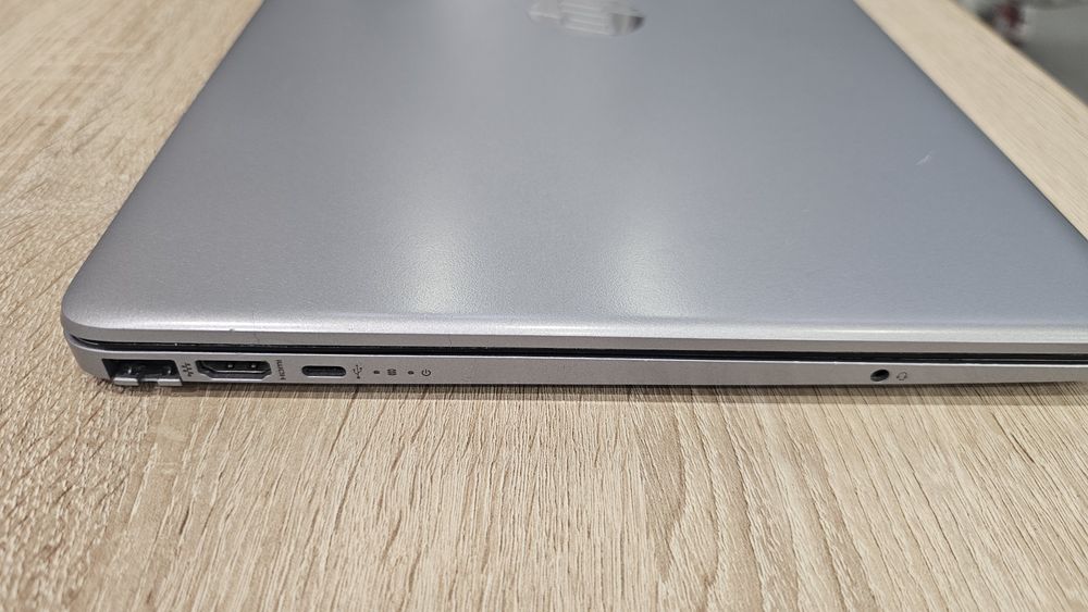 Laptop HP 250 G8 i5-1135G7 16gb 512ssd