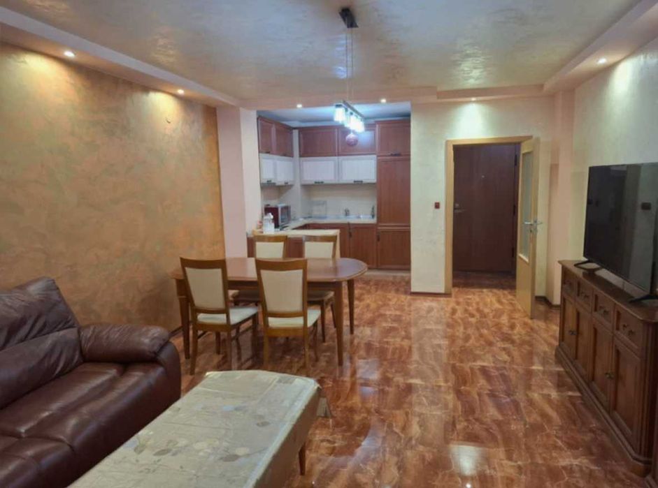 Дава се под наем Двустаен апартамент в София, Дианабад - 70 кв.м за 727.77 € - Снимка #1