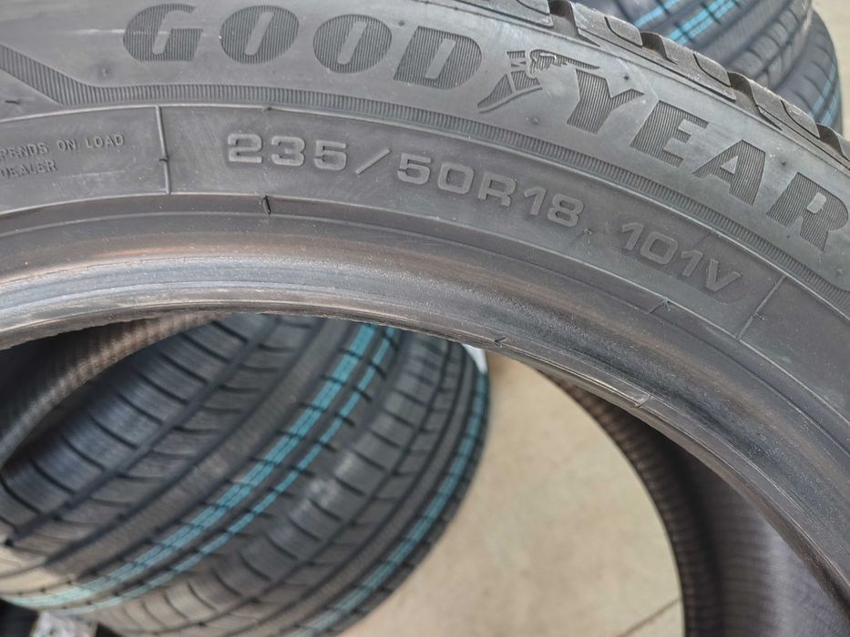 2бр.зимни гуми GOOD YEAR 235 50 18 DOT22 цена за брой
