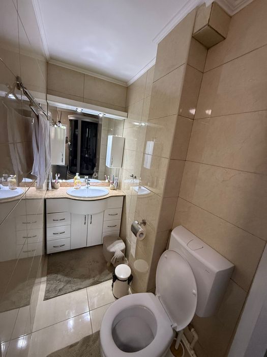 Vand apartament 3 camere, Moinesti (Bacau)