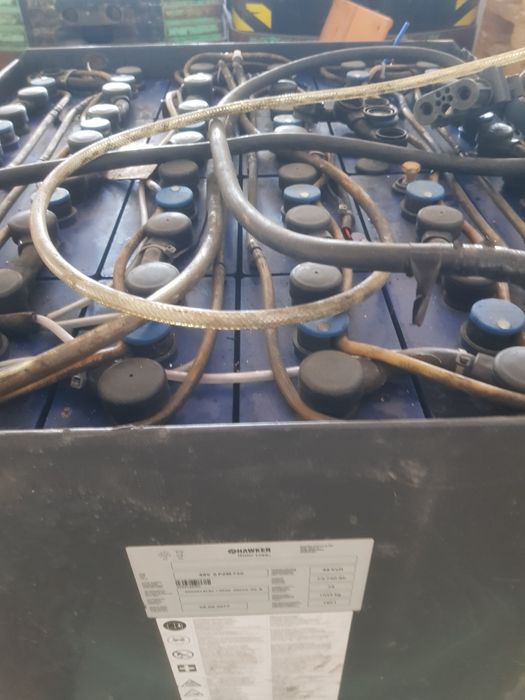 Bateria de tractiune Stivuitor , fotovoltaice , Hawker 48 V / 680 Ah