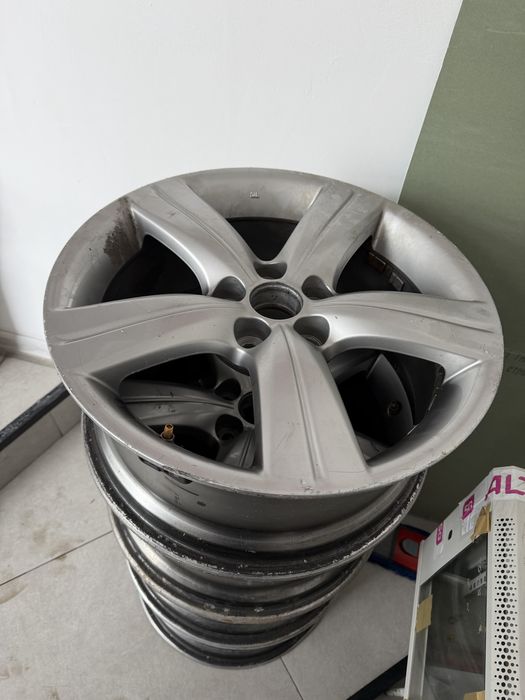 Диски R18, ширина 8J