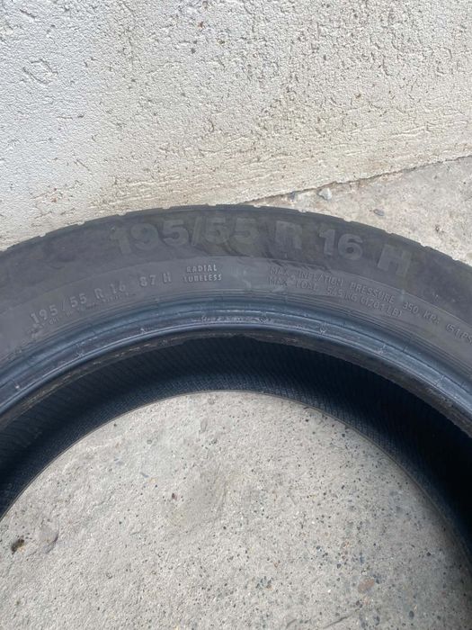 Vând cauciucuri in conditi foarte bune .
