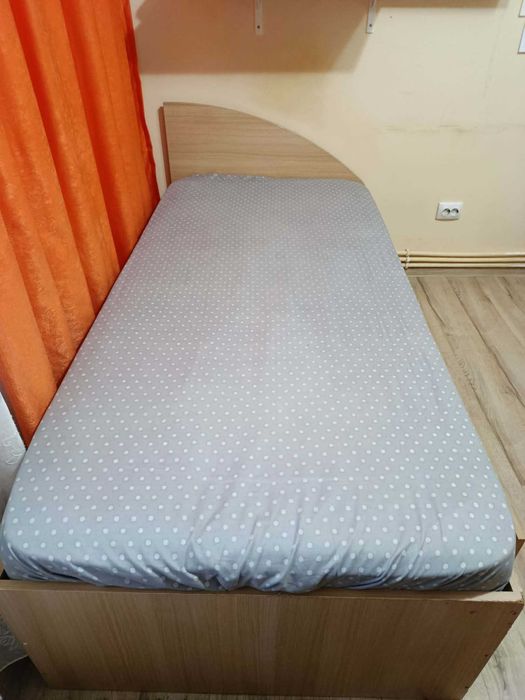 Vand pat 1 persoana .