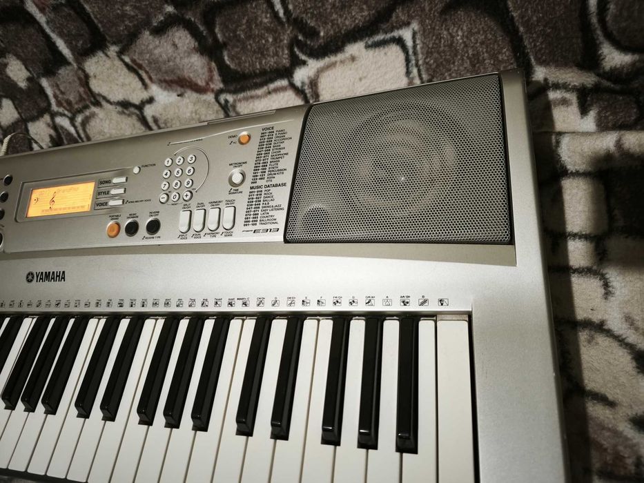 Синтезатор Yamaha PSR-E313