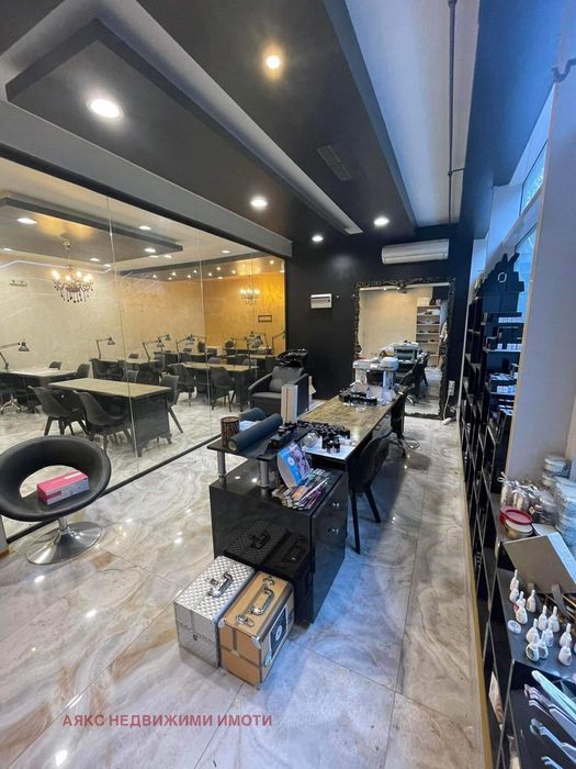 Продава се Магазин в София, Лозенец - 90 кв.м за 2689 €/кв.м - Снимка #5