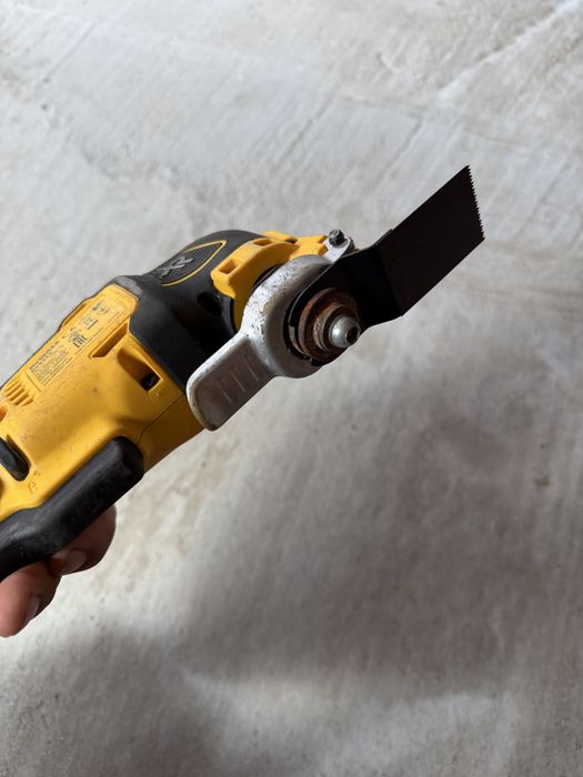 Dewalt DCS355 мултитул