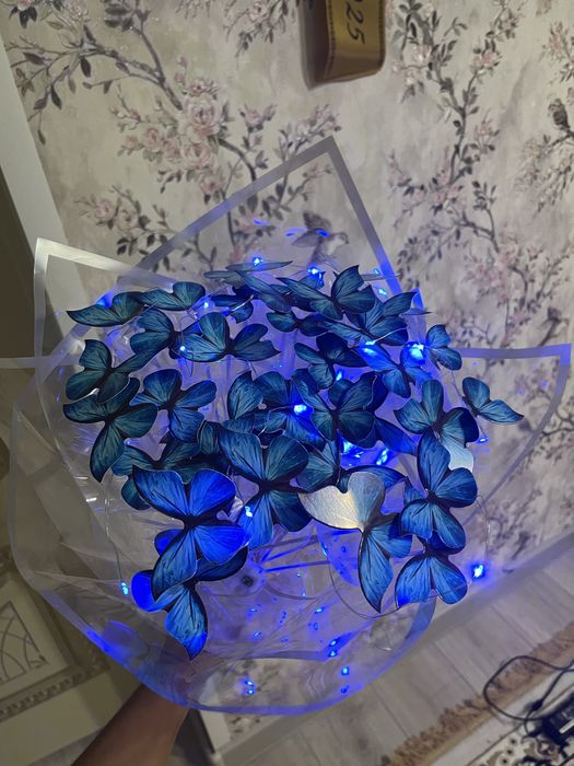 Продам букет с бабочками